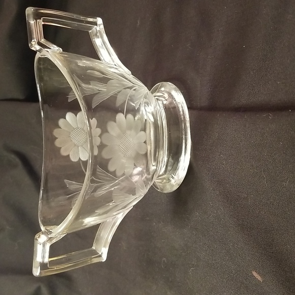 Vintage Heisey Etched glass sugar and cream set - Picture 2 of 15